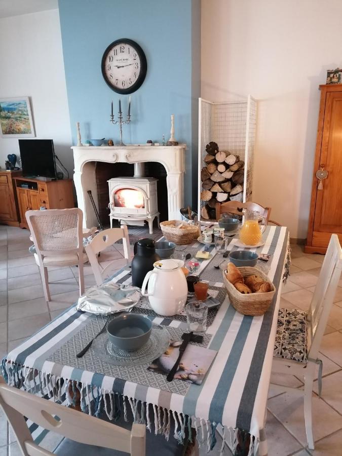 Chambre D'Hotes Esprit De Famille Landreville Ngoại thất bức ảnh
